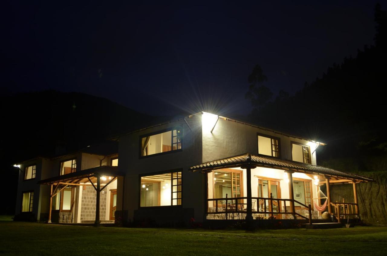 Casa Ilayaku Villa Кито Екстериор снимка